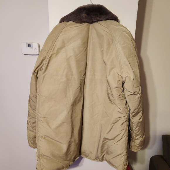 Men's Vintage Eddie Bauer Goose Down Beige Coat with Faux Fur Collar Size L - Picture 7 of 7